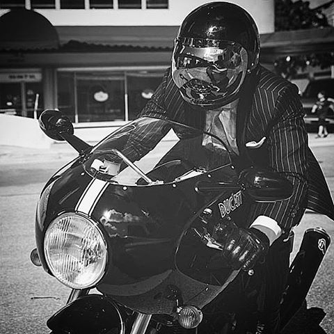 sharefave's tweet photo. Ducati meccanica bologna #lifestyleblogger #amggang #vscogood #caferacer #carwit... - https://t.co/KzpJH0S3oF https://t.co/VfyAbEHHpy