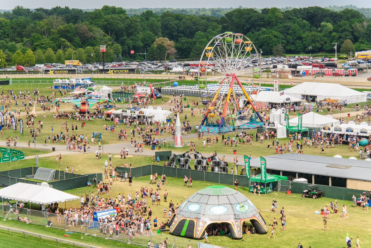 MoonriseFest's tweet photo. Where's Waldo? #SundayFunday

Get your tickets to #MoonriseFestival2016

https://t.co/VldPhkG2RT https://t.co/HlauzvSFM7