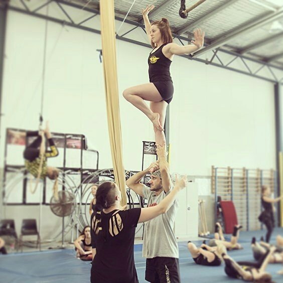 MickandEmma's tweet photo. Back at it again this morning, training in the studio w/Jo Cotterill💛🐝 #LeeAcademy #Partnering #Duo #Standingonhead https://t.co/TvsIS2HJTl