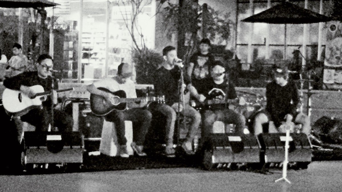 Last night at <a href="/TERASKUSTIK/">Teraskustik</a>, terimakasih buat <a href="/InfoPensi/">INFO PENSI</a> @teraskustik <a href="/mbaww/">Ilham Parulian</a> dan @Teraskotabsd, buat malam yg gokil!