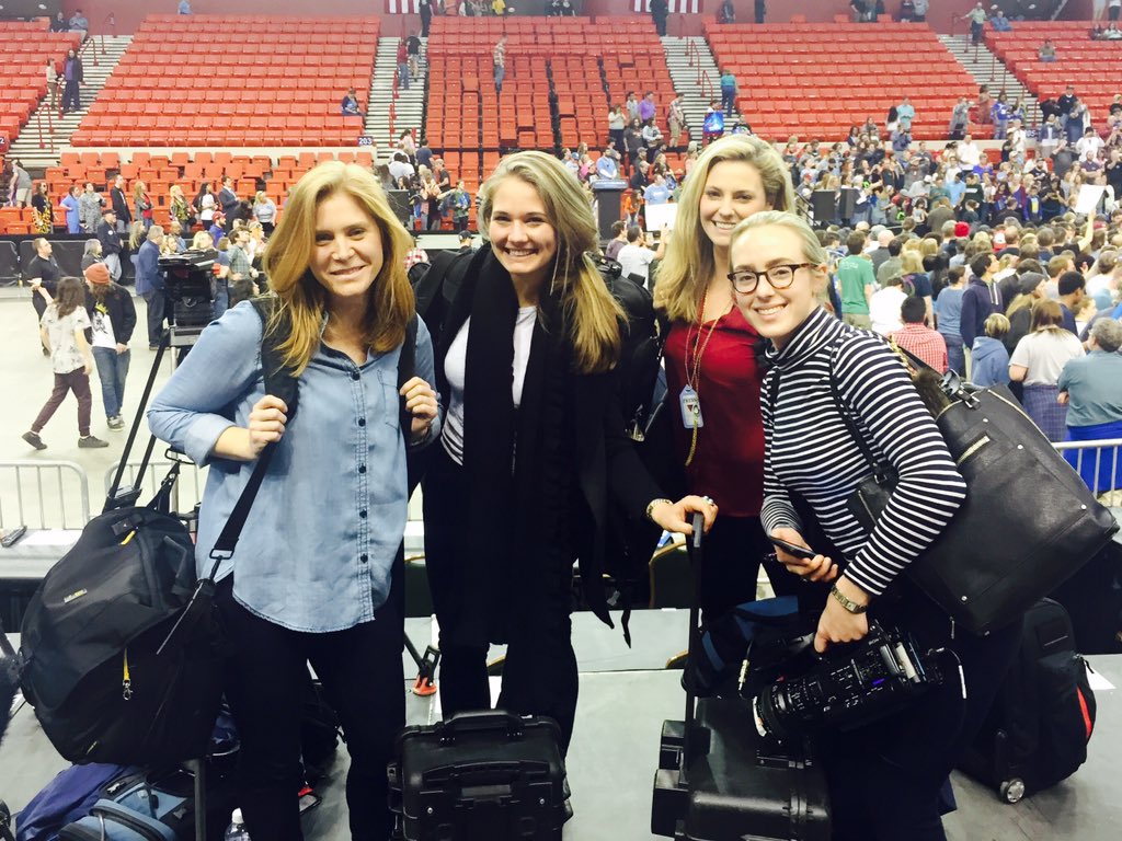 maryaliceparks's tweet photo. Serious girl power in the Bernie press corp these days w/ @kylieatwood @LaurenBlanch12 @ElizLanders https://t.co/gijT6wXrn5