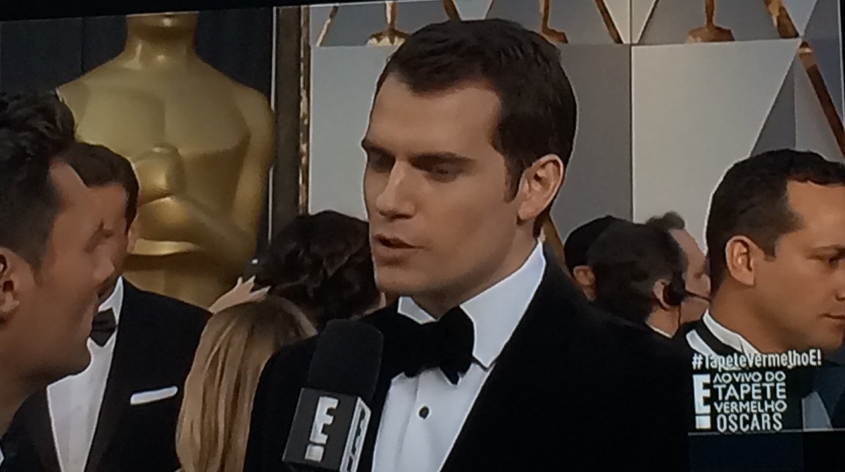 enowbrasil's tweet photo. ABANA SENHOR! Henry Cavill no #TapeteVermelhoE https://t.co/X8YQ3cdmzl