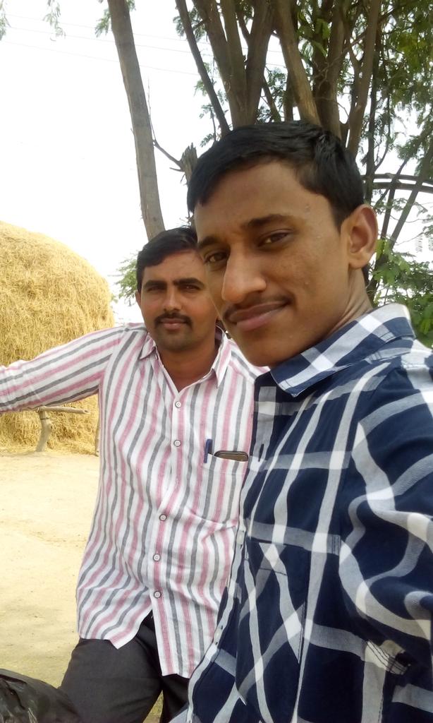 GaveeraV's tweet photo. Me &amp; my uncle https://t.co/jXgVqDIYW0