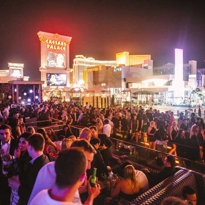OmniaLasVegas's tweet photo. Get a breathtaking view of The #LasVegas Strip from the terrace, officially open on March 3rd. https://t.co/Nu4nuUmRmp