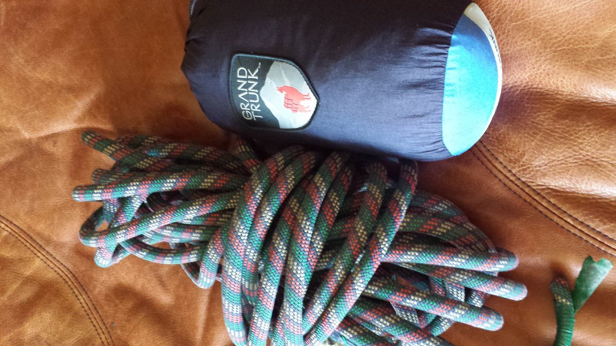 Rbhaver's tweet image. Getting her involved in hammocks and climbing is easy but first she wants to fly kites. :/ hahah! Jk. #kitefighting