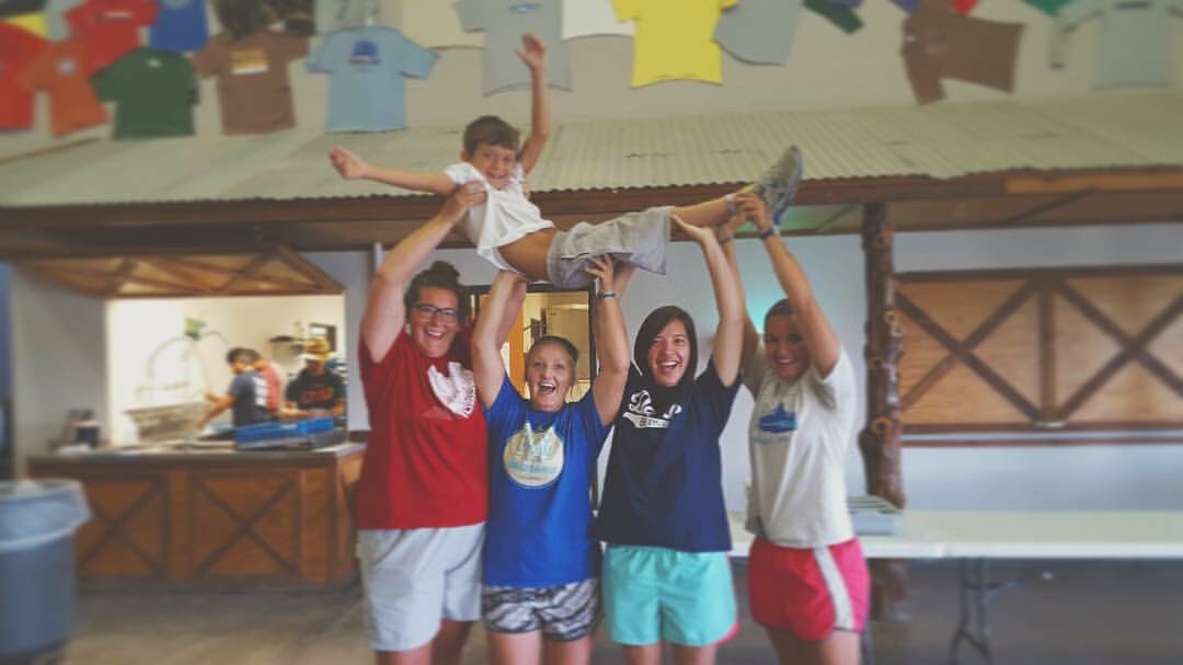 ohmilentas's tweet photo. looking for a place to serve this summer? check out Camp WOW! You'll make the best friends! https://t.co/9mULuVvdr4 https://t.co/6Oitf1HSw2