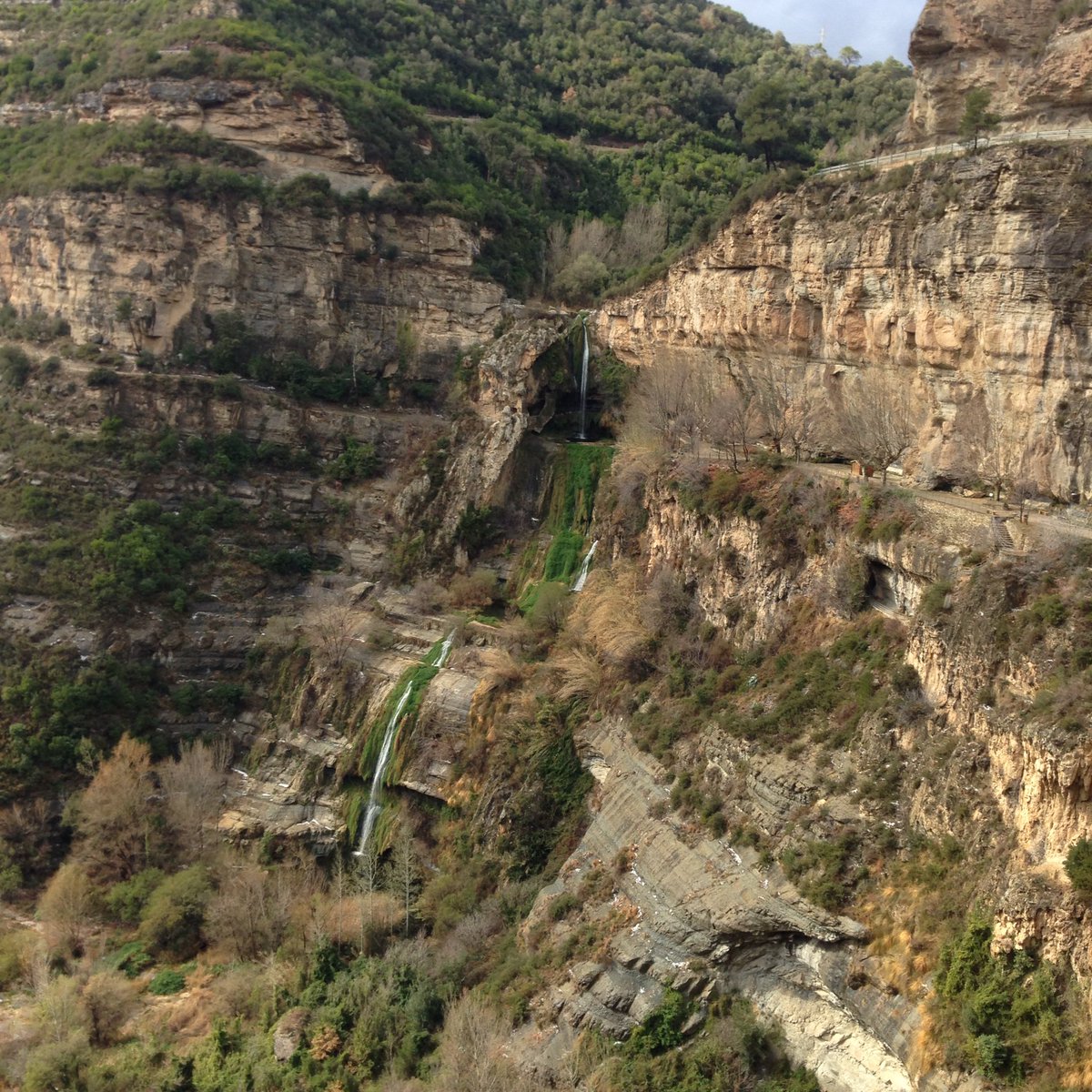 Volttour's tweet photo. Trobada a Sant Miquel del Fai #cotxeelectric #vehicleelectric https://t.co/xcWEoBhH3v