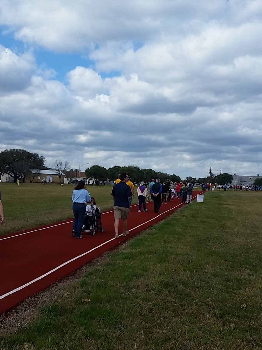 CTXFoodBank's tweet photo. Beautiful day to help end hunger one step at a time during @cropwalk. #hungerisunacceptable https://t.co/9XP913t7QO