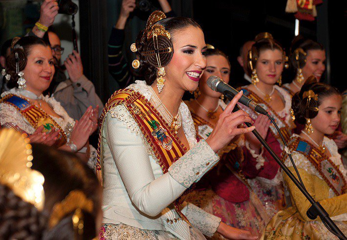 Burriana ya huele a pólvora con la inauguración de las Fallas 2016 en el Pregó y la Crida castelloninformacion.com/burriana-falla…