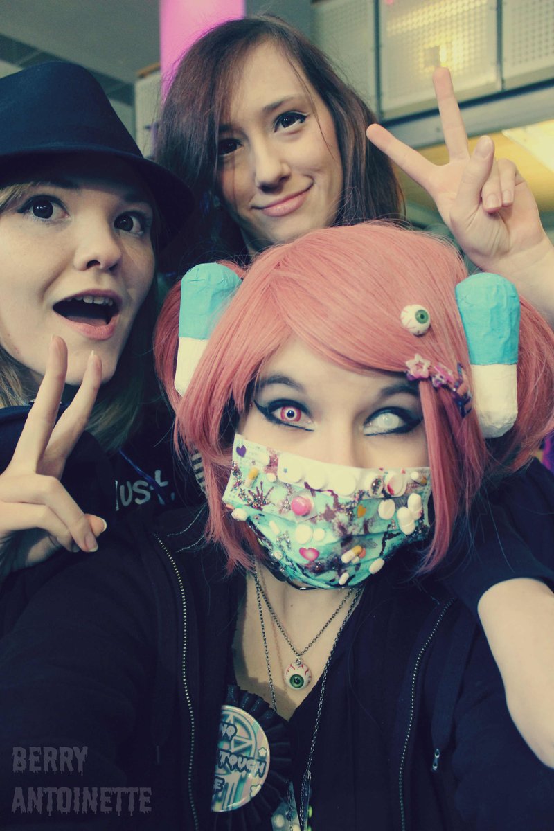 berryant0inette's tweet photo. #TiCon8 was pretty nice! 
@cazybunny,@abracz,@sen_paaii &amp; @MARENderZOMBIE made it even better (ღ˘⌣˘ღ)♡ https://t.co/VGKnMmbBwX