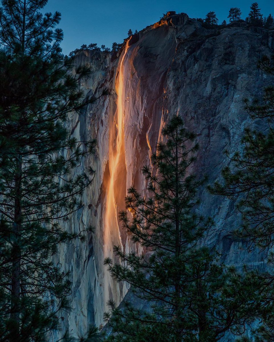 Earthpix tweet media