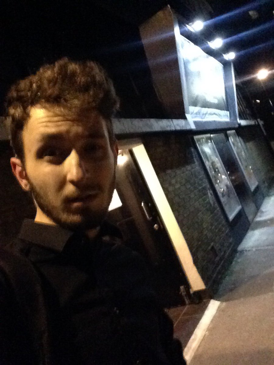 harrypfield's tweet photo. When you finish work and runt to the awards but you're not manly enough to walk inside 😢 #unit56 #SolentTV48 https://t.co/fUbrYtzifl