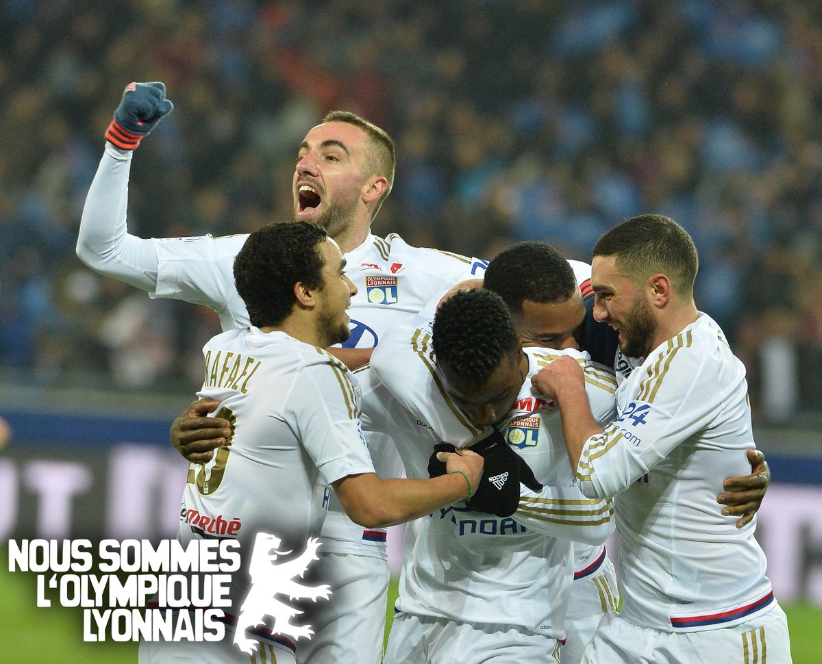 OL's tweet photo. Ils l'ont fait !! Victoire 2 buts à 1 !!
La #teamOL 1ère équipe de Ligue 1 à battre le PSG cette saison !! #OLPSG https://t.co/3nJkZhfR9A