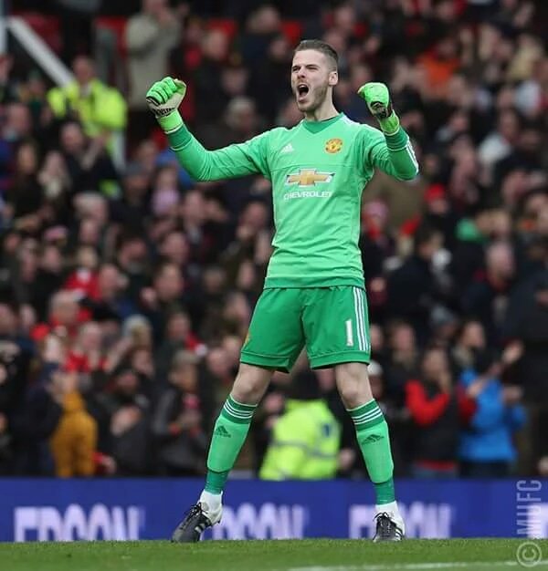 HipHopReIated's tweet image. Bringing all #mufc fans together on twitter RT if ur a fan follow everyone who RTS including me #MUFC