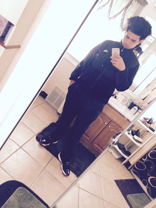 Watch Eric Perdomo's leaked NSFW photo on TwXstars