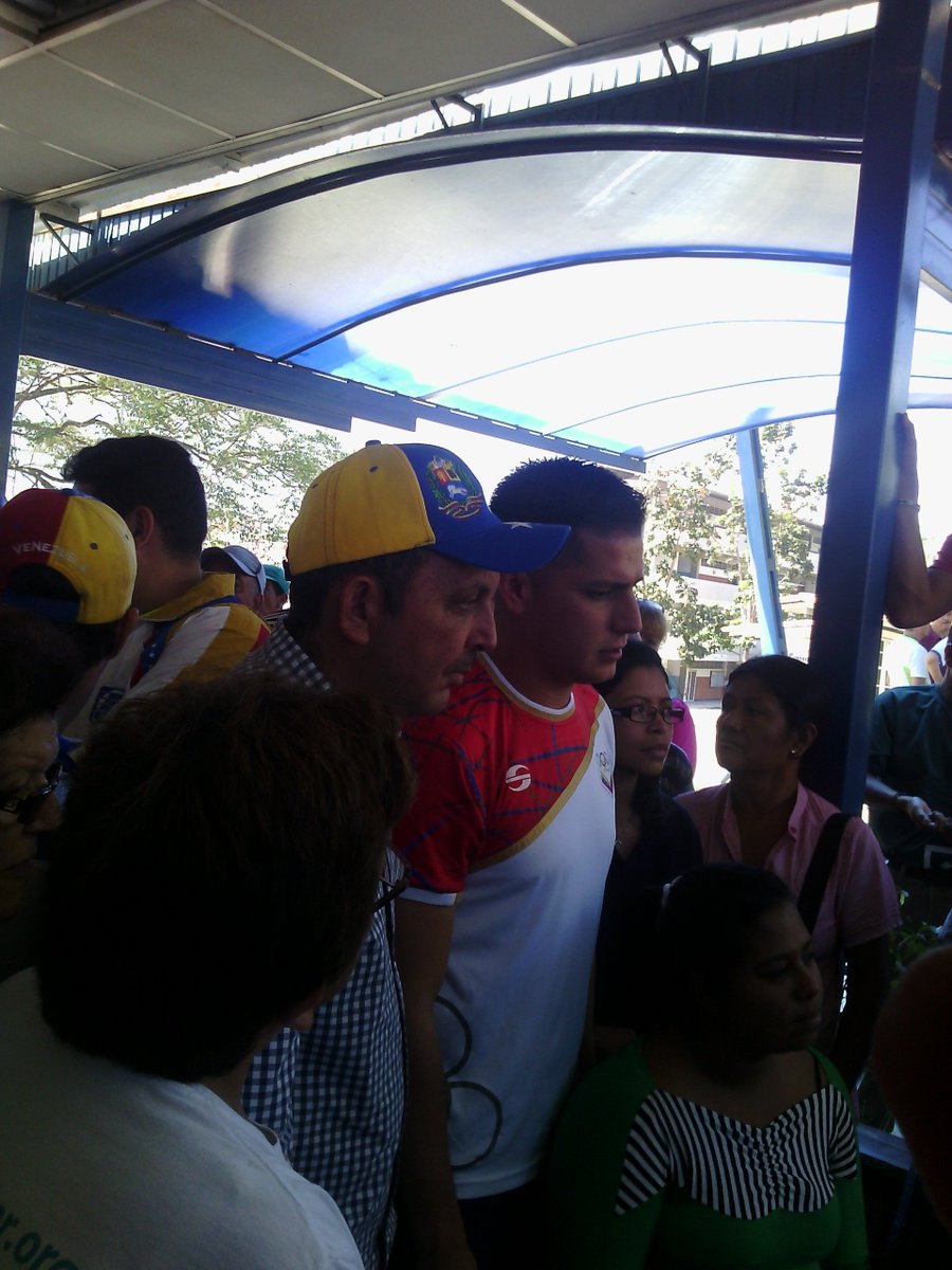 pena_lilia's tweet photo. #SoyAgrourbano UniversidadPolitecnicaTerritorialKleverRamirez Mérida con @MervinMaldonado sembrando esperanzas https://t.co/XaqiQOQk3w