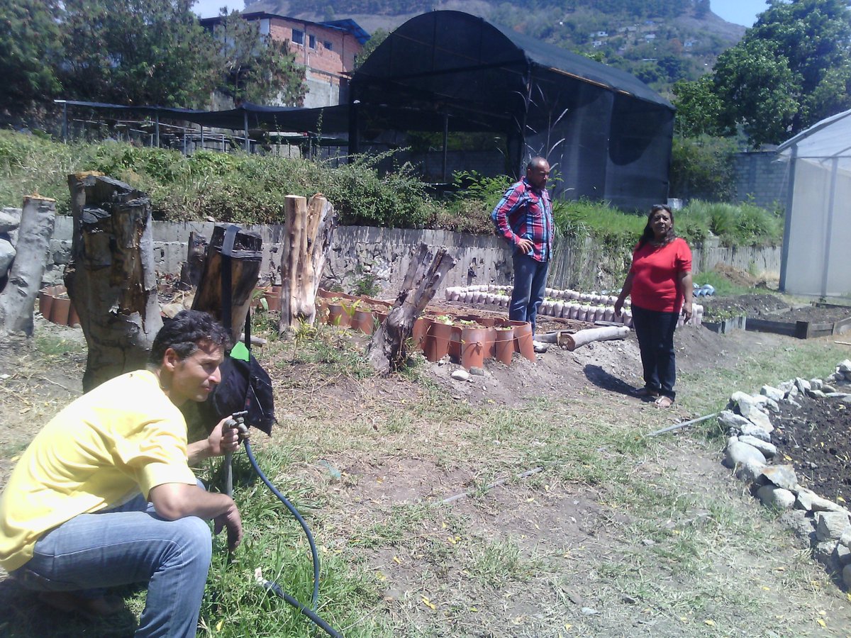 pena_lilia's tweet photo. #SoyAgrourbano UniversidadPolitecnicaTerritorialKleverRamirez Mérida con @MervinMaldonado sembrando esperanzas https://t.co/XaqiQOQk3w