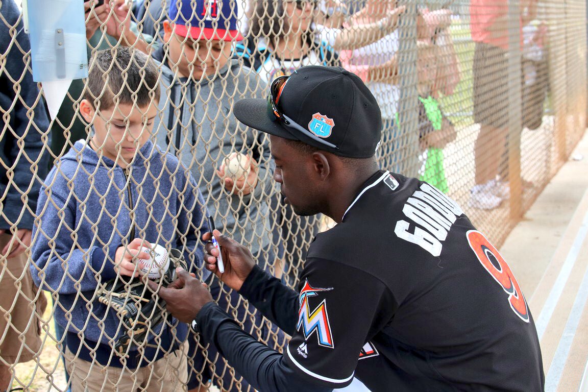 Marlins's tweet photo. .@FlashGJr makes a memory. 

#MarlinsST https://t.co/jQ5etbLoBe