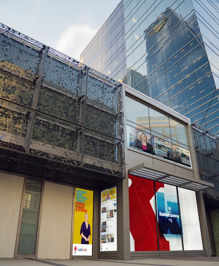 AdFrontPRO's tweet image. We work seamlessly on windows of any building, creating an unforgettable visual. Downtown #yqr here we are.