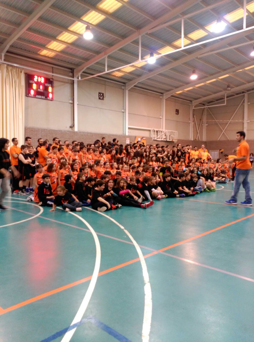 cbestudiantesct's tweet photo. Divertirse,aprender,competir...querer ser mejores.#estuclub. https://t.co/Qhnx1qDkat