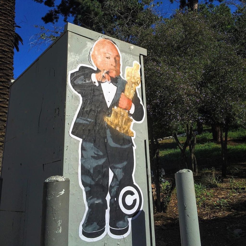 StArtEverywhere's tweet photo. #oscarsunday #hollywood #minifame #minime #runyoncanyon #hike #oscars #oscarssowhite #losangeles #streetart #street… https://t.co/JYExh1qdP1