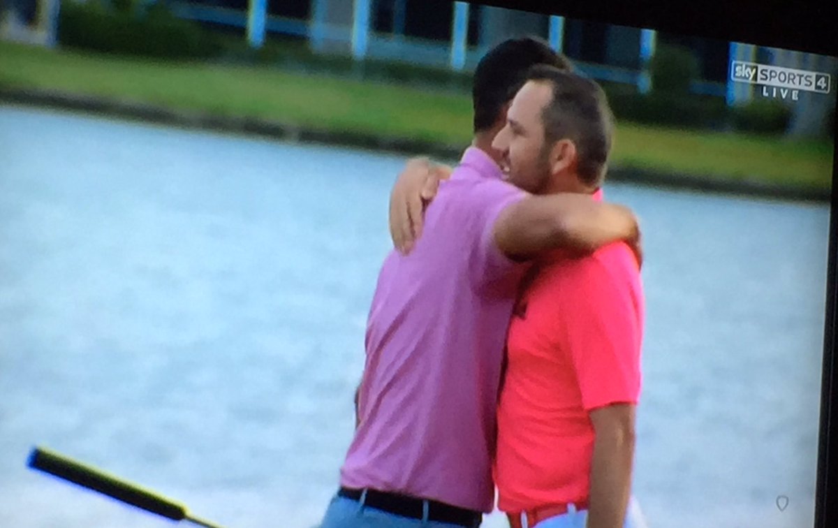 wosladiesgolf's tweet photo. #shortputter #HondaClassic @golfdonaldson aimpointSCO @KarynBurnsPGA Great win for Adam Scott. Long putter to short👍 https://t.co/6WiYum2a8B