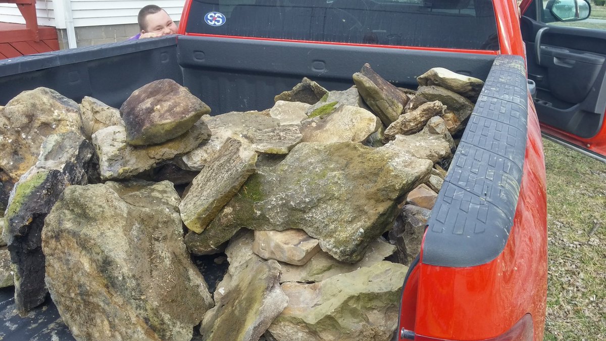 WiltSusan's tweet image. Successful day of rock hunting with @SSCoachWilt @CasonWilt &amp;amp; Drew #backyardupgrades