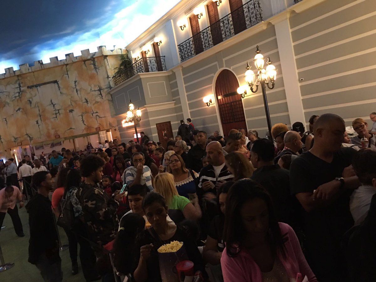 indiocine's tweet photo. GRACIAS PUERTO RICO, PLAZA LAS AMERICAS https://t.co/oam00Ba37F