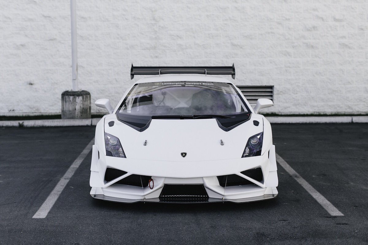 KillerStatusUK's tweet photo. A Very Stunning Lamborghini Gallardo Super Trofeo Shot By @KillerStatusUS #Lamborghini #Gallardo #Racecar https://t.co/vYkIK8uXop