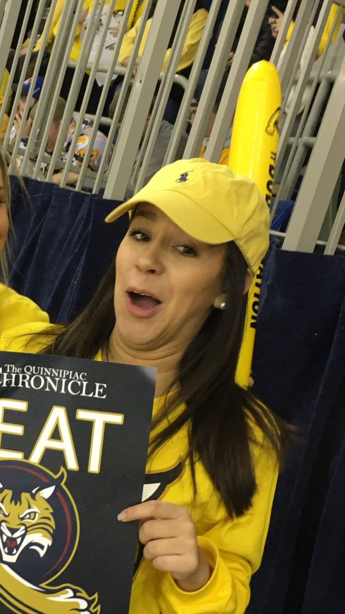 d_sullivan_'s tweet photo. when you see the booty @stephyymarieee https://t.co/fv92FRSrBt