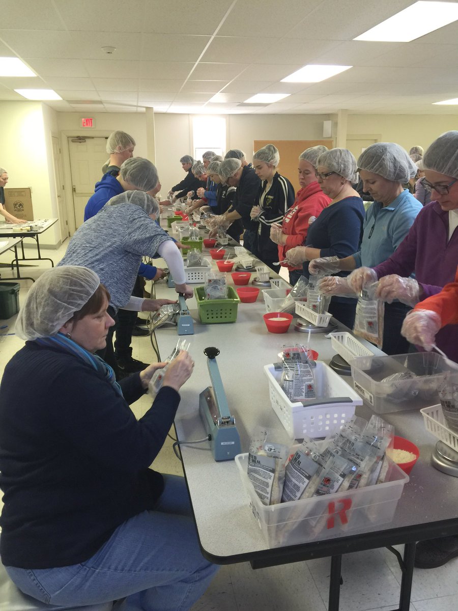 PastorSmoth's tweet photo. Meal packing event at SMOTH #stophungernowCRS https://t.co/0SPRzqe8Ci