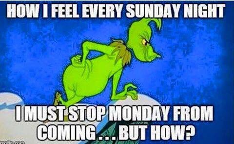 FairyTaleMeNot's tweet photo. Must...Stop....#Monday #grinch https://t.co/JdDDxDEW2A