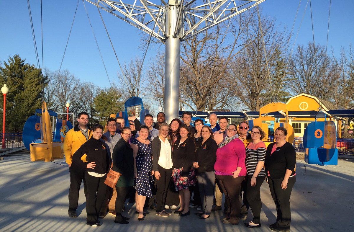 parkoneteam's tweet image. We're building 5 new family rides... and 1 great leadership team! #Ops2016 #jointheteam at worldsoffun.jobs!
