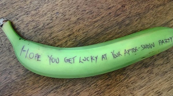 NME's tweet photo. Sam Smith's dad has given him a bizarre present before the Oscars https://t.co/3DzhsLsLQ4 https://t.co/89QxU0iwVq