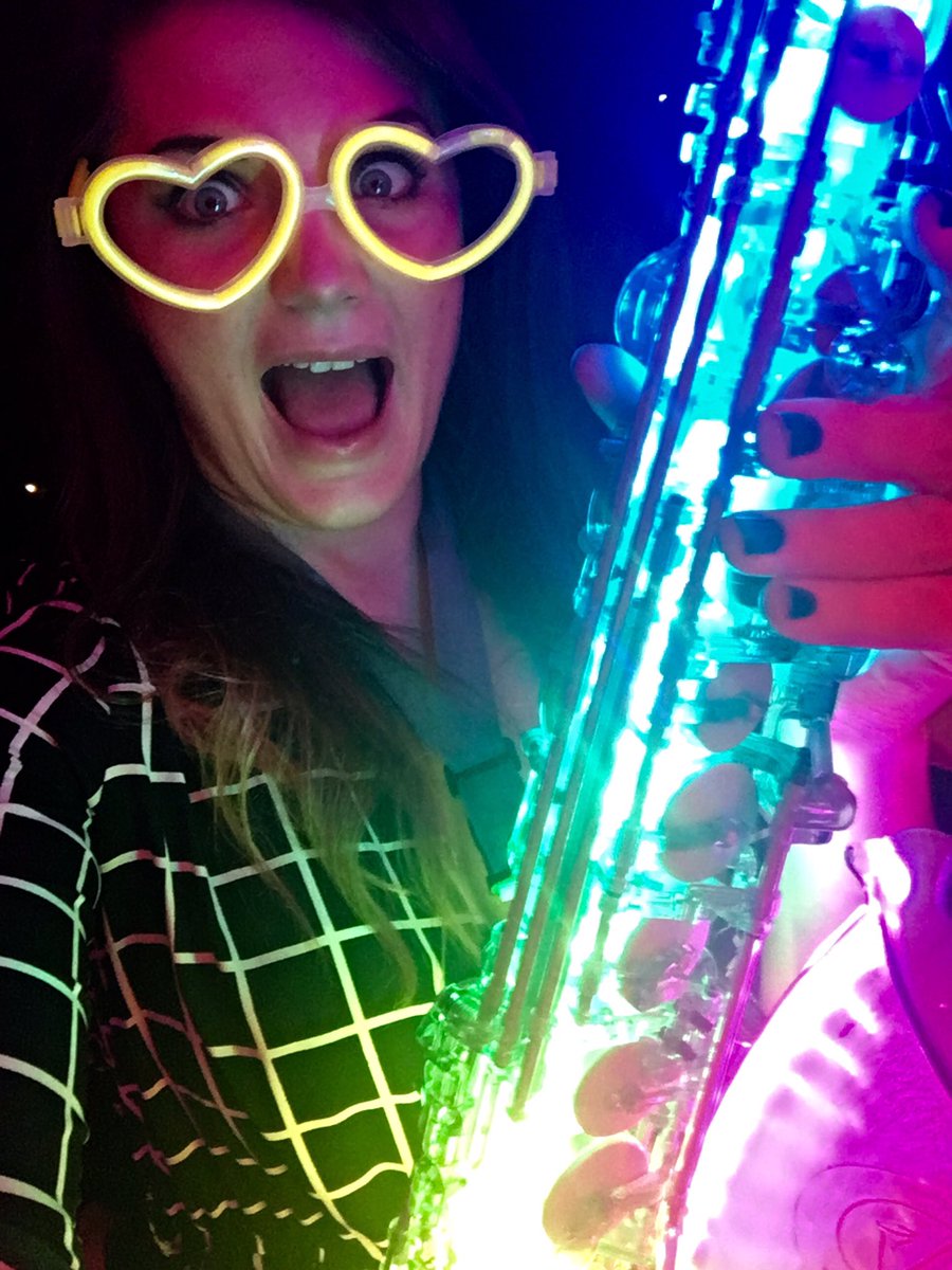 EllieSaxophone's tweet photo. Loving Sonny's Bar Mitzvah with @TheSwitchEnts ! These guys party hard! #RainbowSax #lightupsax #girlonsax #saxgirl https://t.co/XigRbpspQD