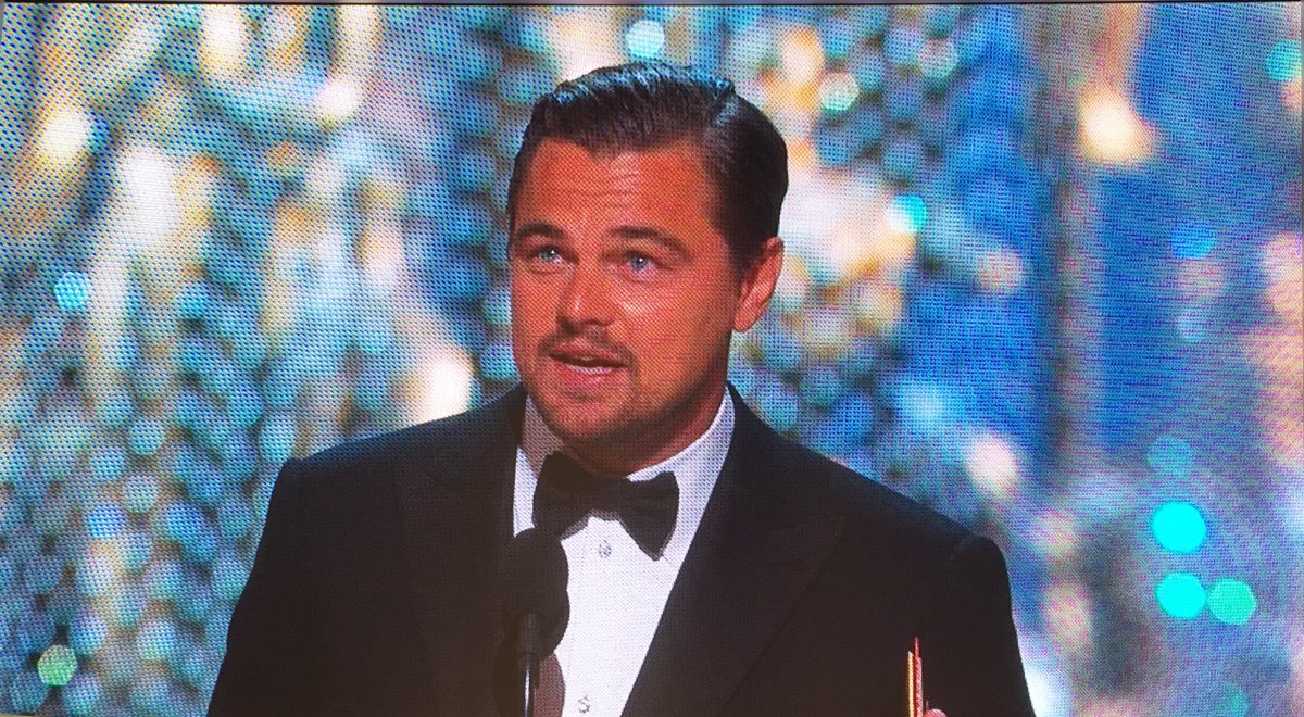 MommyBlogExpert's tweet photo. Awesome win #LeonardoDiCaprio Best Actor Congrats! #Oscars #vfsc #chryslervf #bloggerbabes https://t.co/5y5wG99wXO