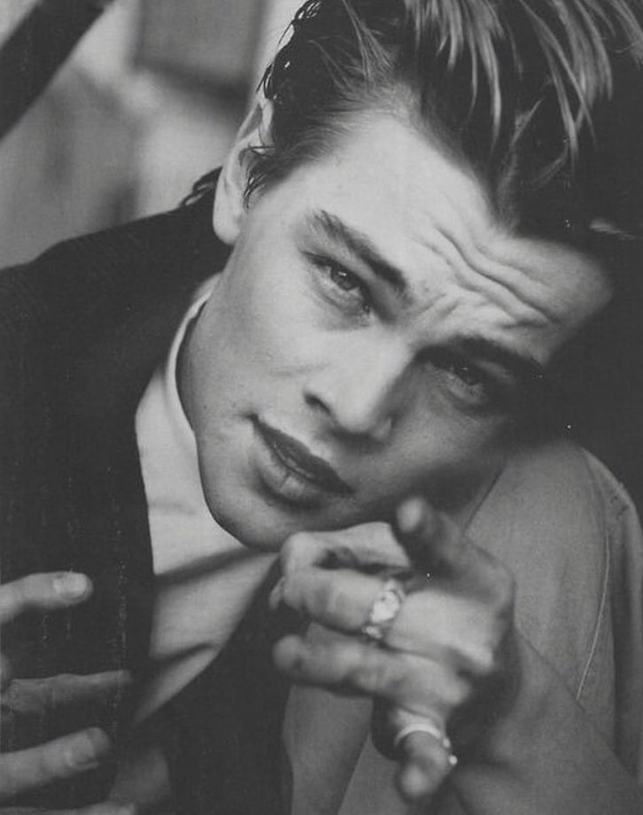 AshlieghLisset's tweet image. Let's flood the feed with @LeoDiCaprio tweets, because he waited years for this moment. #Oscars