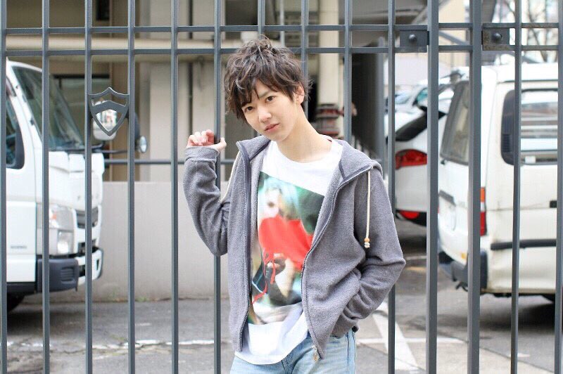 DaikiZua's tweet photo. 変身カレンダー杉浦輝君🙈
���ッコイイっす！
店長の新田さんもイケイケです！ https://t.co/TYCpBjeucz
