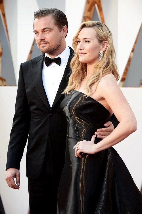 frensiiii's tweet photo. Quindi si sbrigano a sposarsi o no??? #Oscars https://t.co/VI4EhwC4Lj