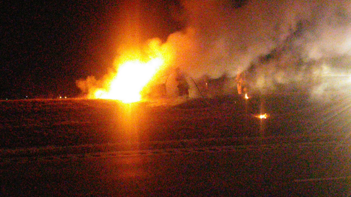 buschfarms's tweet photo. @Channel8ABC Happening 30 min ago just south of Warlick Blvd on Hwy 77.  Vehicle on fire. https://t.co/jjCmCrZZ2h