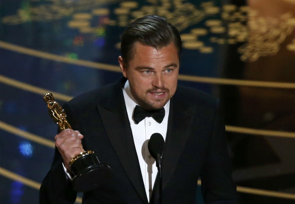 ElUniversal's tweet photo. Leonardo DiCaprio gana el premio al mejor actor por "El Renacido" en los #Oscars https://t.co/dndLMxP6IA https://t.co/Kl2x3zfiyP