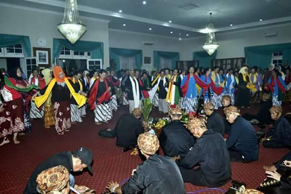 Jelang penyerahan rekor dunia tarawangsa