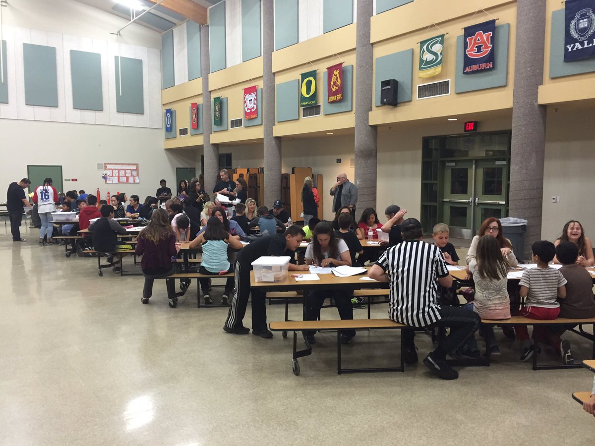 musdlearns's tweet photo. Family Math Night at BMMS @MenifeeUSD https://t.co/xdu0NmW3Q1