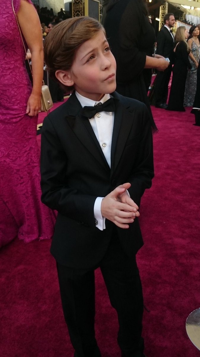 JacobTFans's tweet photo. How cute is Jacob Tremblay at the Oscars Red Carpet!! #Oscars #OscarsRedCarpet https://t.co/dkldTHcVpn