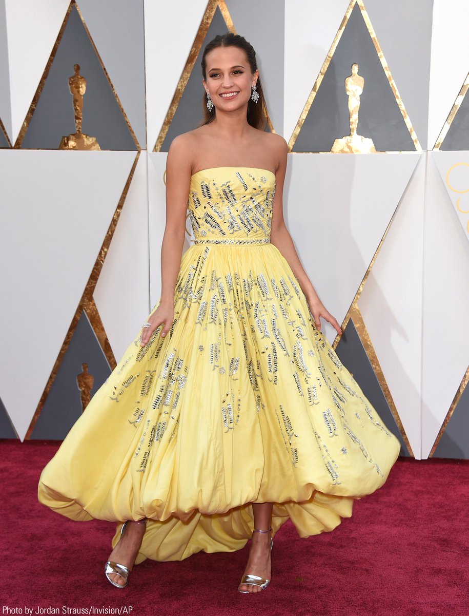 FoxNews's tweet photo. Which #Oscars 2016 red-carpet look is your favorite? https://t.co/2wEAsdqi1B https://t.co/sclWkMoXWx
