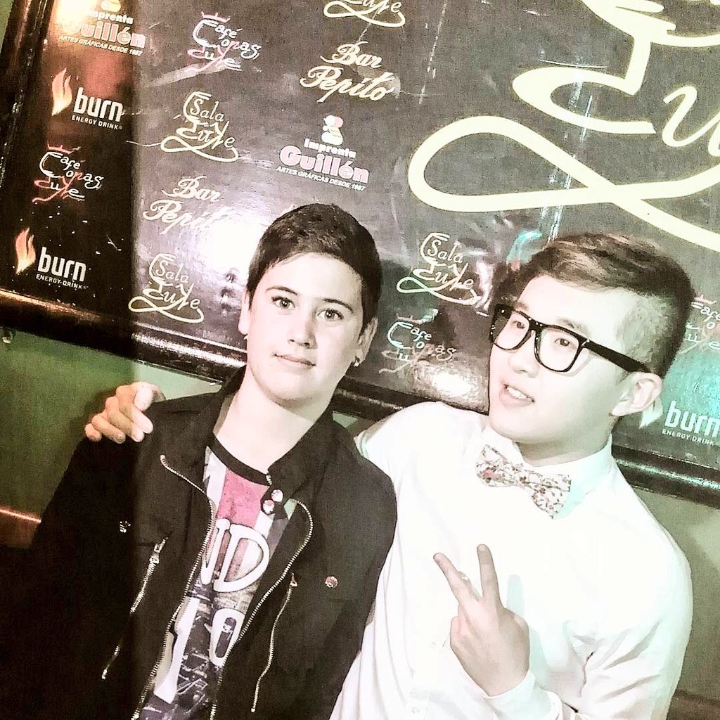 KatHanAritz's tweet photo. Han en la #SalaDuke @Grupo_Duke . Barca de la Florida (28.02.16)
Instagram: srta_jenny25 y hristiangenielme https://t.co/h8Z1eOKJYL