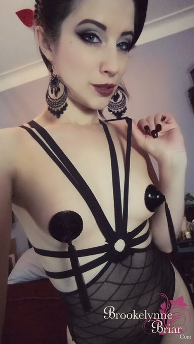 I'm in new lingerie on #MyFreeCams 😉  https://t.co/yFYP9D8giU Come &amp; play!  #Snapchat &amp; more 4 sale!<a href="/tag/myfreecams"class="tags">#MyFreeCams</a><a href="/tag/snapchat"class="tags"><span>#snapchat</span></a><a href="/tag/tmblr"class="tags"><span>#tmblr</span></a>