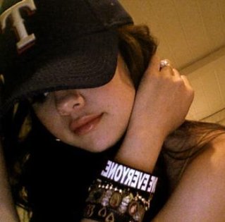 welovejelenna's tweet photo. So beautiful tbh #SelenaGomez #slena #marie #gomez #beautiful https://t.co/r57HIiVsG9