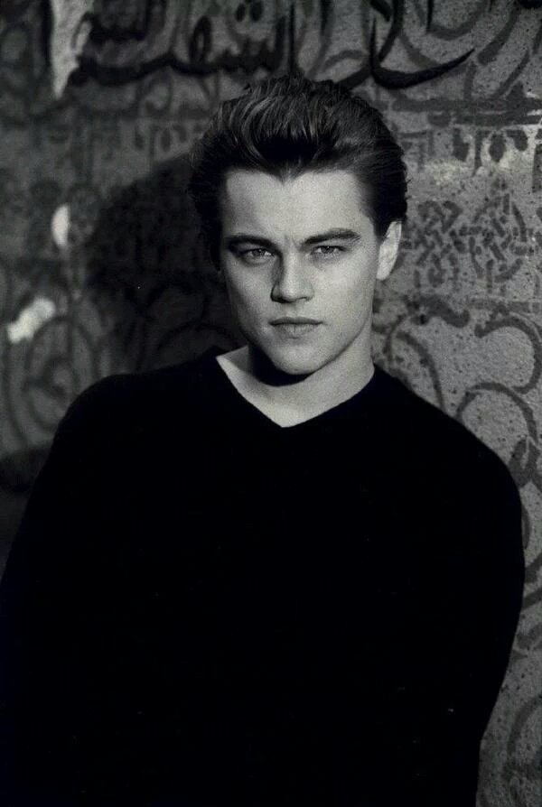 wildbieberkidz's tweet photo. Young Leo photos got me on the floor #Oscars https://t.co/s6yVSkZJTC