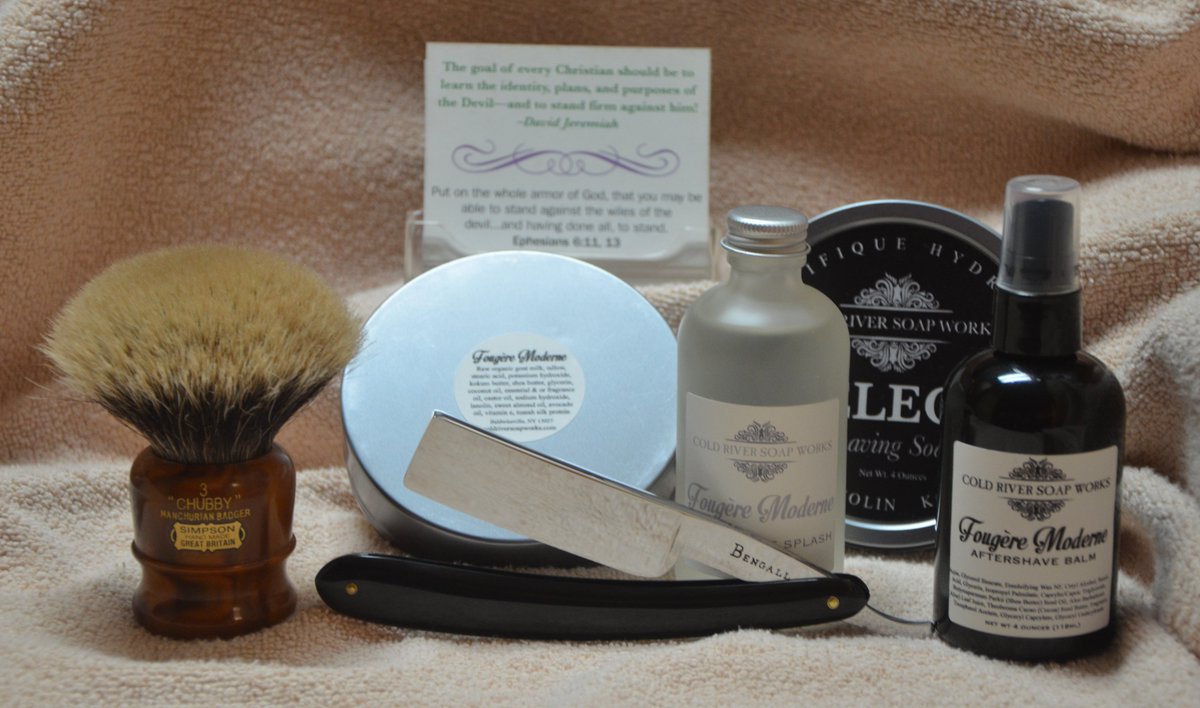 vmyrabo's tweet photo. #SOTD Smooth Sunday #Bengall 15/16 Str9Rzr @AESimpson1919 CH3 @COLDRIVERSOAP Fougère Moderne Soap, AS & Balm https://t.co/7T57im3l0b